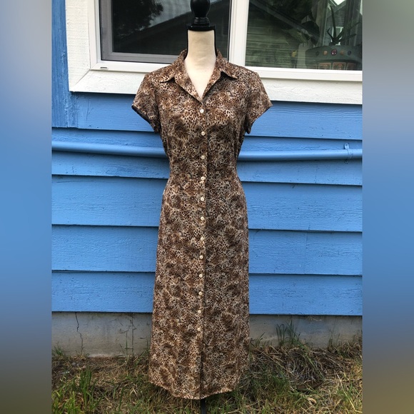 Amanda Lane Dresses & Skirts - Vintage Amanda Lane Short Sleeve Animal Print Maxi Dress with Tie